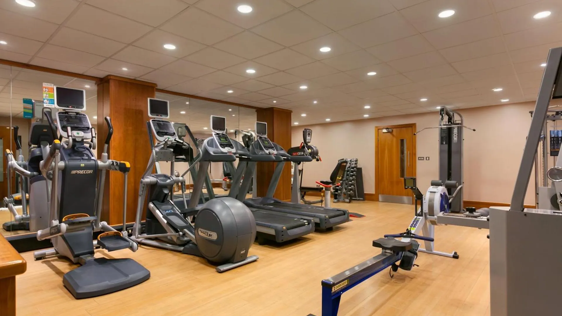 Hilton London Canary Wharf 4*,  Regno Unito
