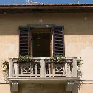 https://il-balcone-di-rina.it-tuscanyhotel.com